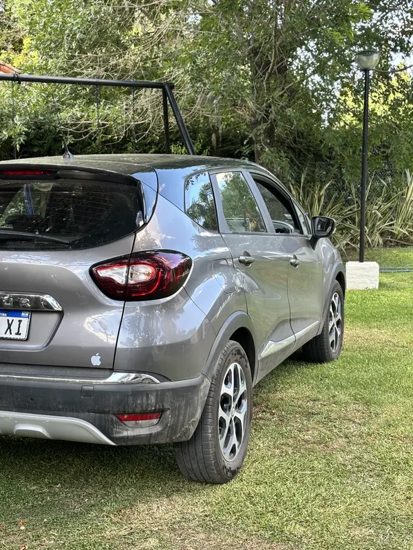 Mira esta publicación de Renault Captur 2021 en Motordil