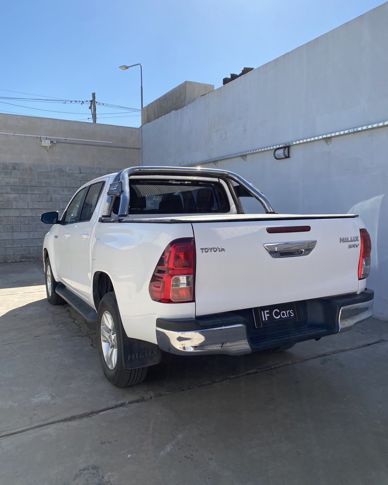 Mira esta publicación de Toyota Hilux 2017 en Motordil