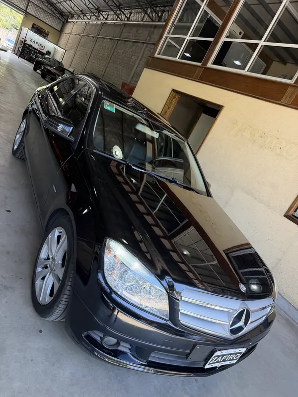 Mira esta publicación de Mercedes Benz Clase C 2011 en Motordil