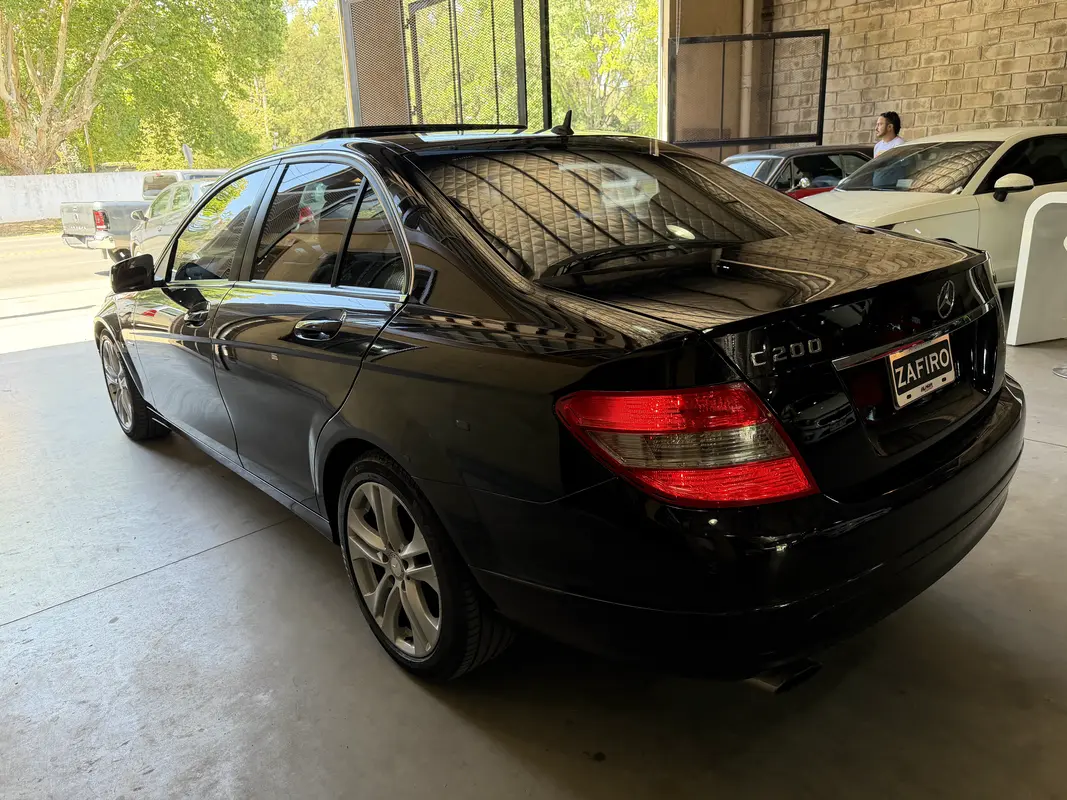 Mira esta publicación de Mercedes Benz Clase C 2011 en Motordil
