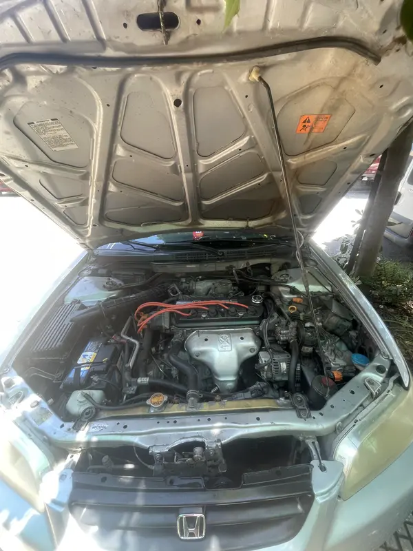 Mira esta publicación de Honda Accord 1998 en Motordil