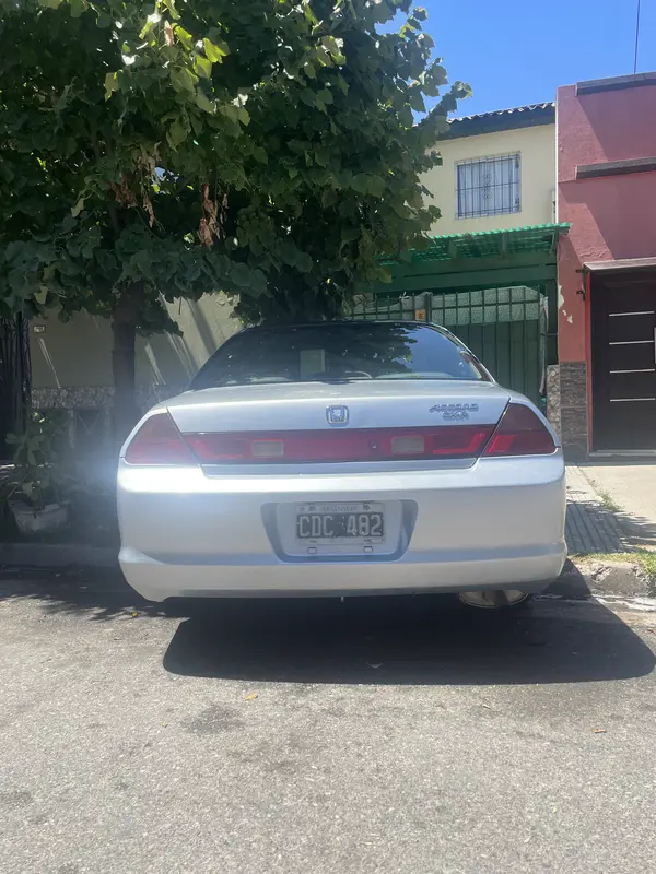 Mira esta publicación de Honda Accord 1998 en Motordil
