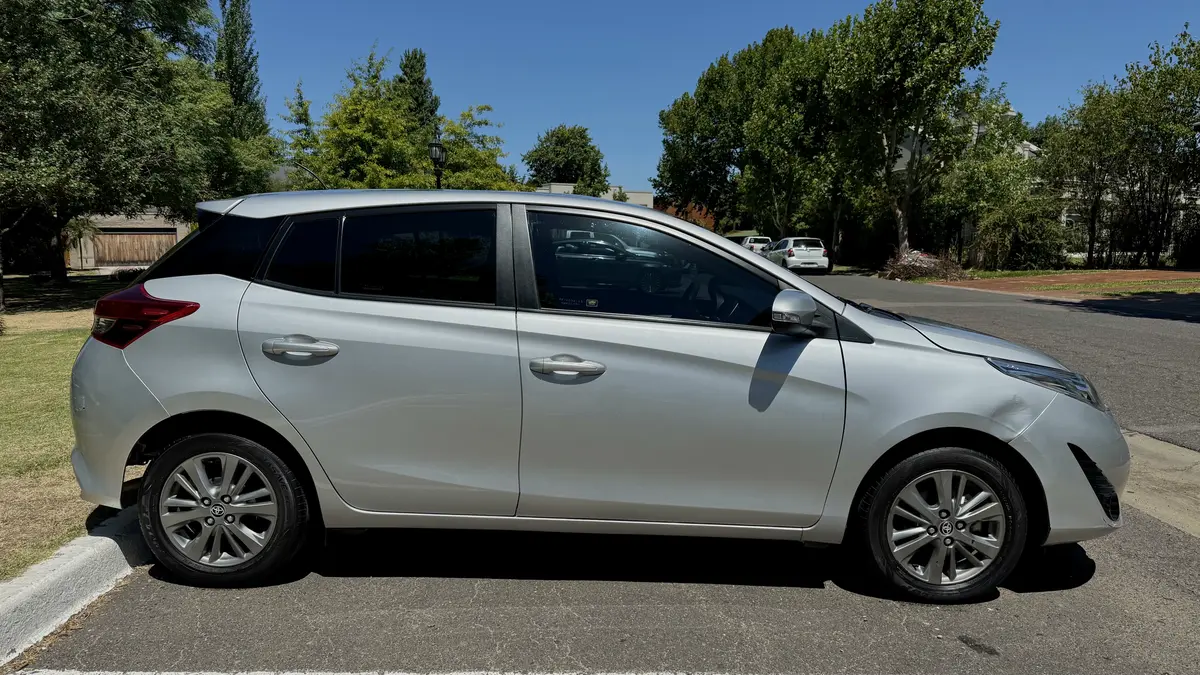 Mira esta publicación de Toyota Yaris 2021 en Motordil
