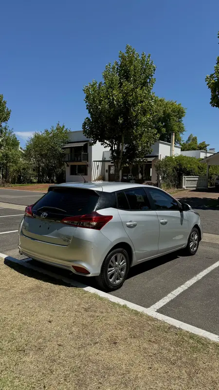 Mira esta publicación de Toyota Yaris 2021 en Motordil