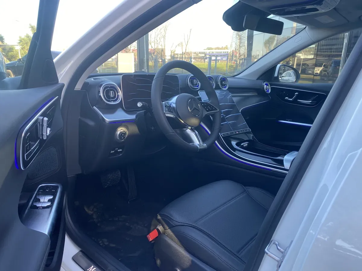 Mira esta publicación de Mercedes Benz Clase C 2025 en Motordil