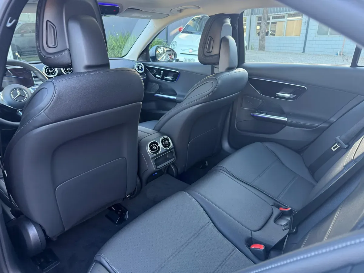 Mira esta publicación de Mercedes Benz Clase C 2025 en Motordil