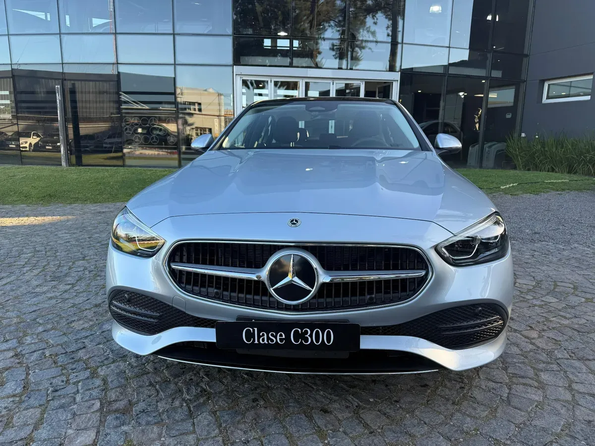 Mira esta publicación de Mercedes Benz Clase C 2025 en Motordil