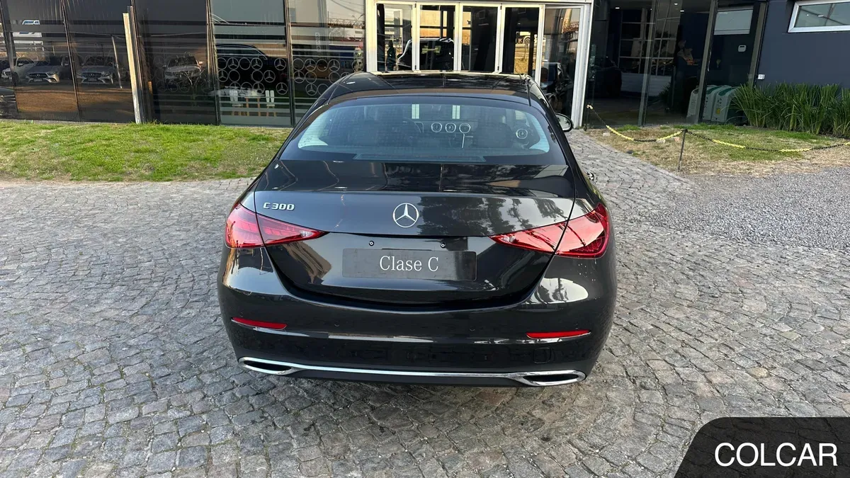 Mira esta publicación de Mercedes Benz Clase C 2025 en Motordil