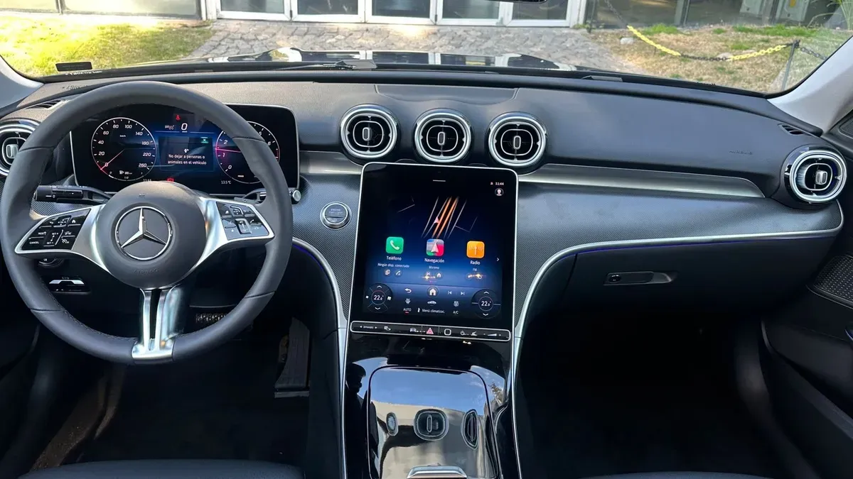 Mira esta publicación de Mercedes Benz Clase C 2025 en Motordil