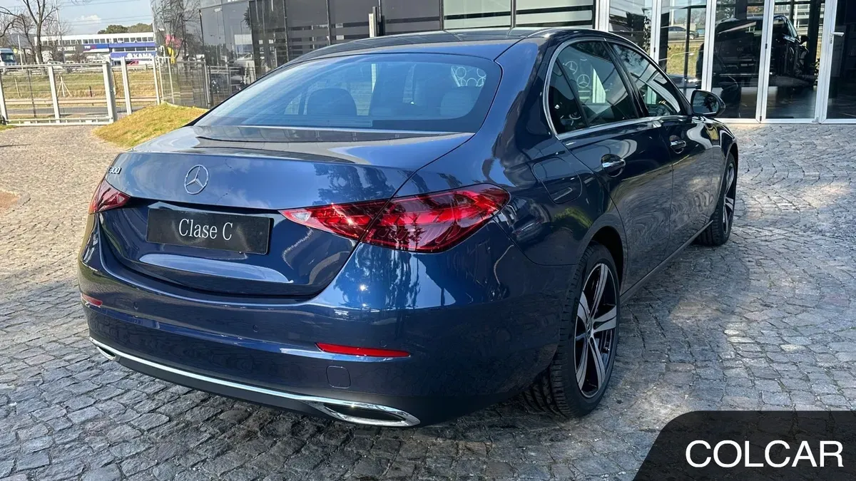 Mira esta publicación de Mercedes Benz Clase C 2025 en Motordil