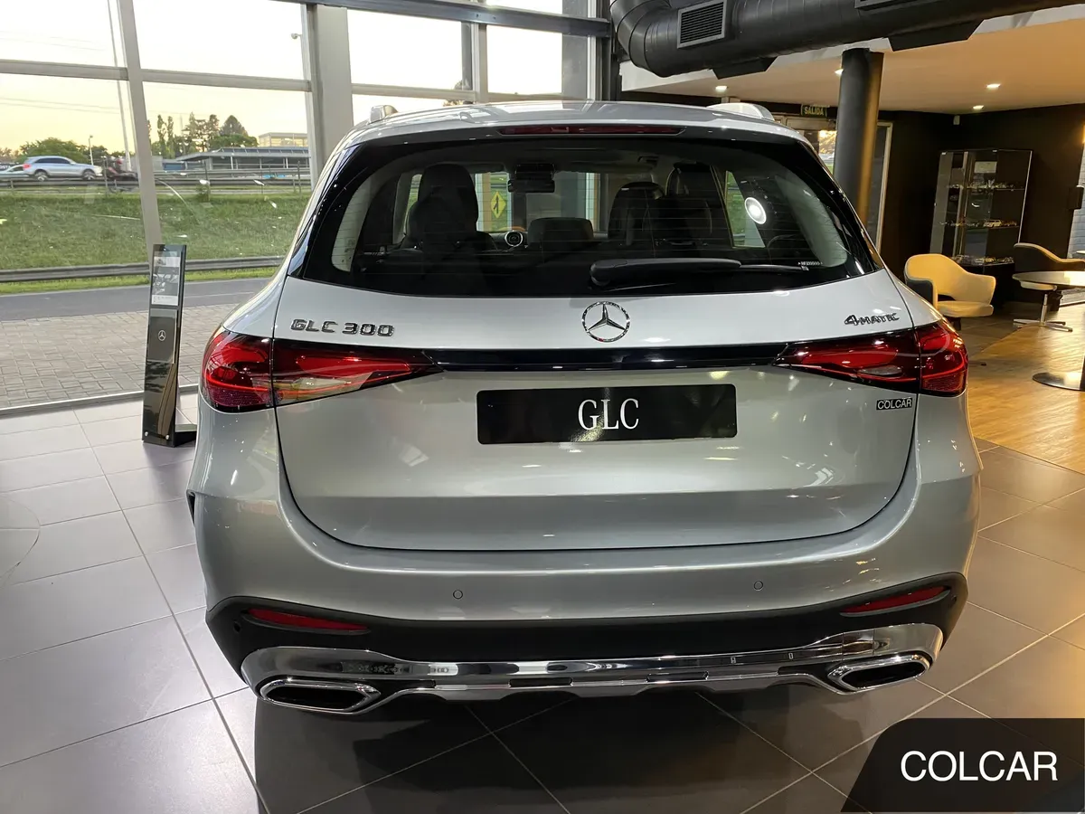 Mira esta publicación de Mercedes Benz GLC 2026 en Motordil