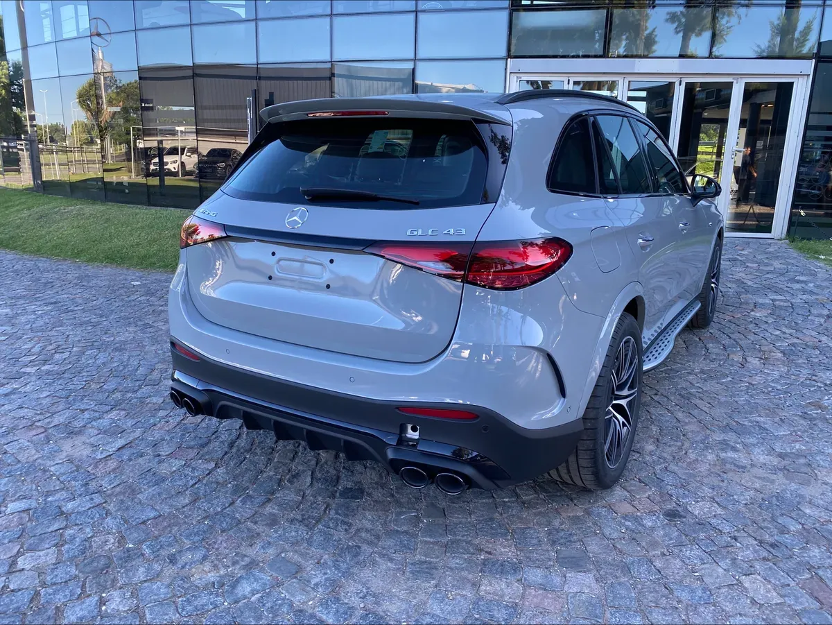 Mira esta publicación de Mercedes Benz GLC 2025 en Motordil