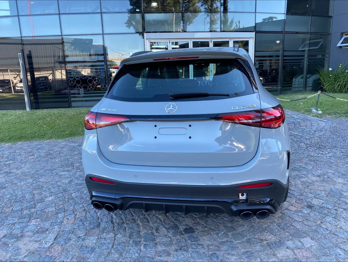 Mira esta publicación de Mercedes Benz GLC 2025 en Motordil