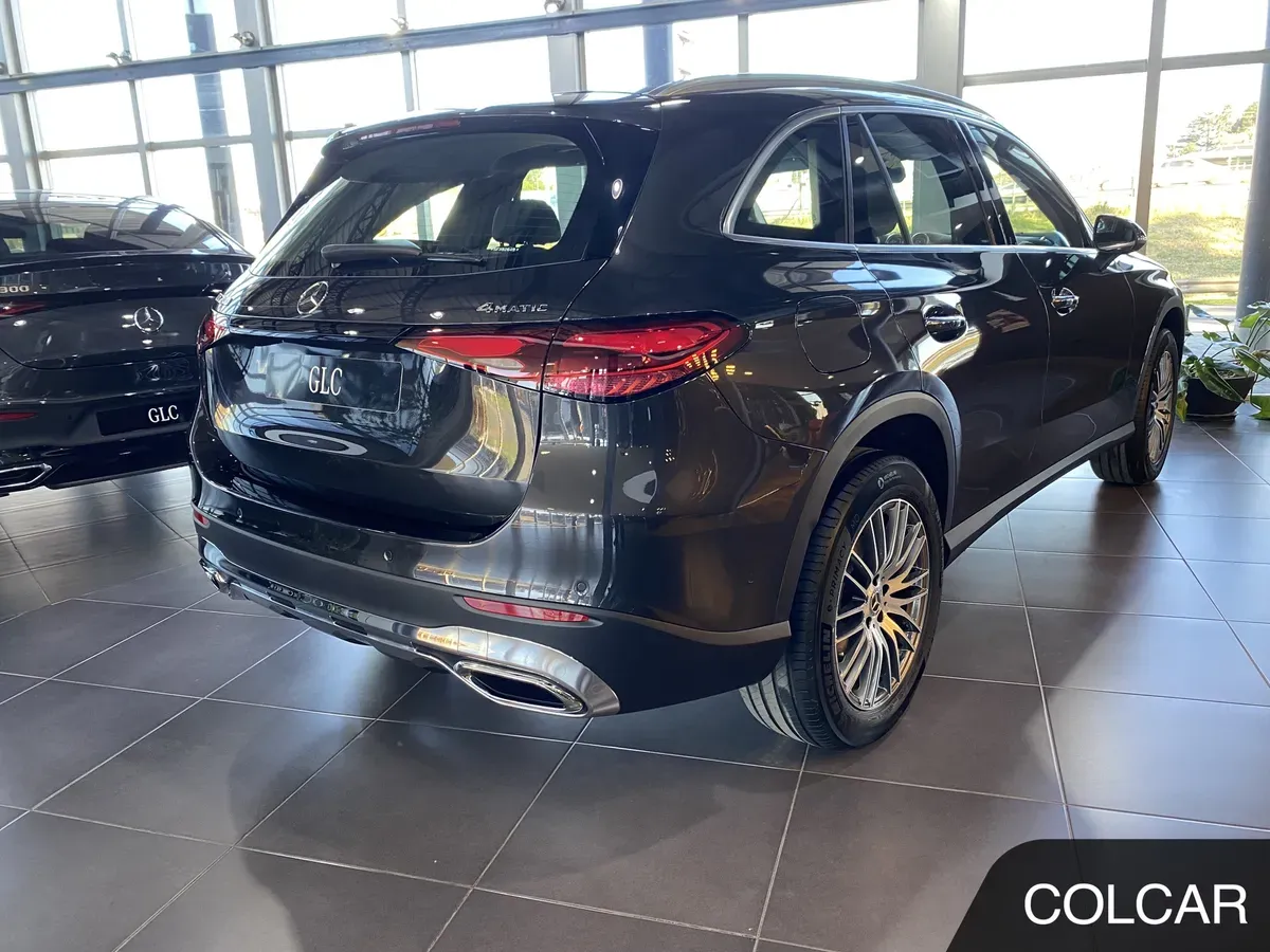 Mira esta publicación de Mercedes Benz GLC 2025 en Motordil