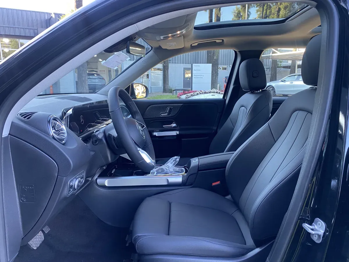 Mira esta publicación de Mercedes Benz GLB 2025 en Motordil