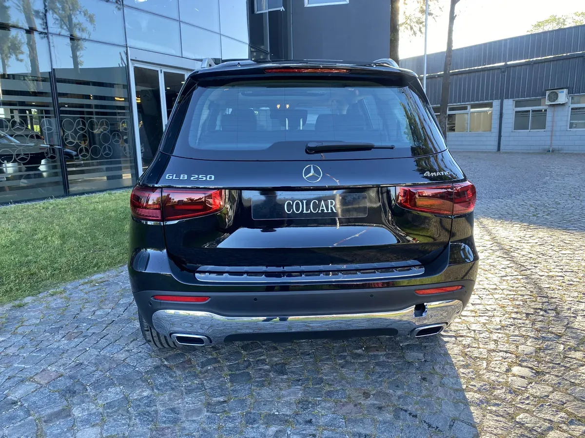 Mira esta publicación de Mercedes Benz GLB 2025 en Motordil