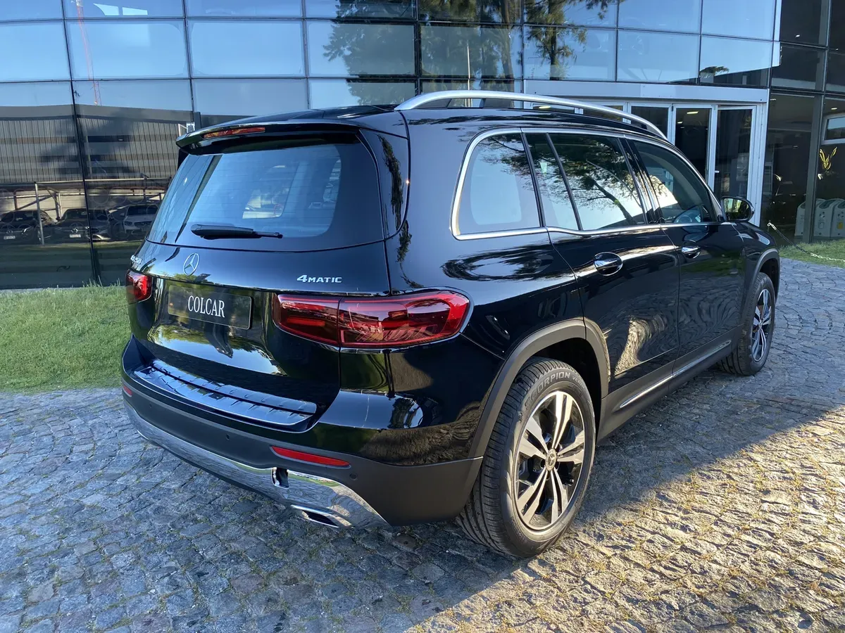 Mira esta publicación de Mercedes Benz GLB 2025 en Motordil