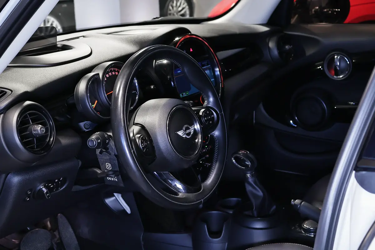 Mira esta publicación de Mini Cooper 2018 en Motordil