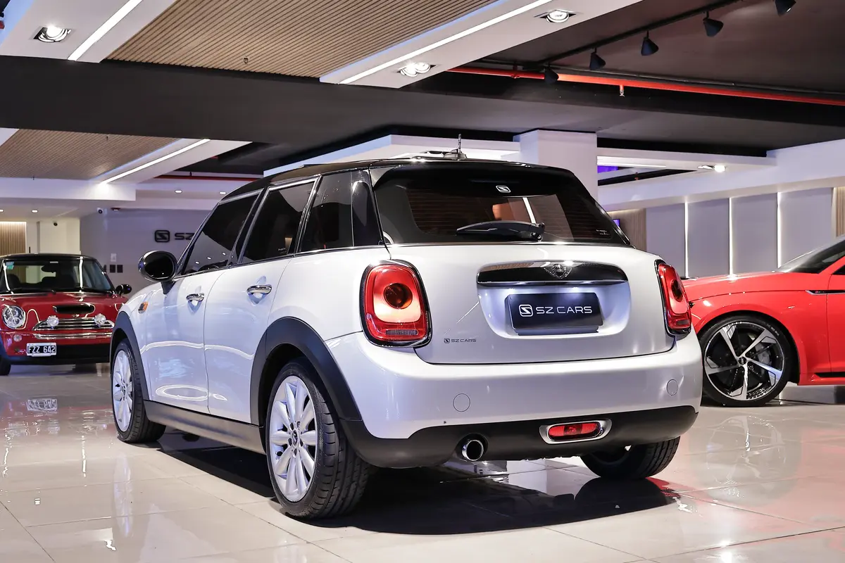 Mira esta publicación de Mini Cooper 2018 en Motordil