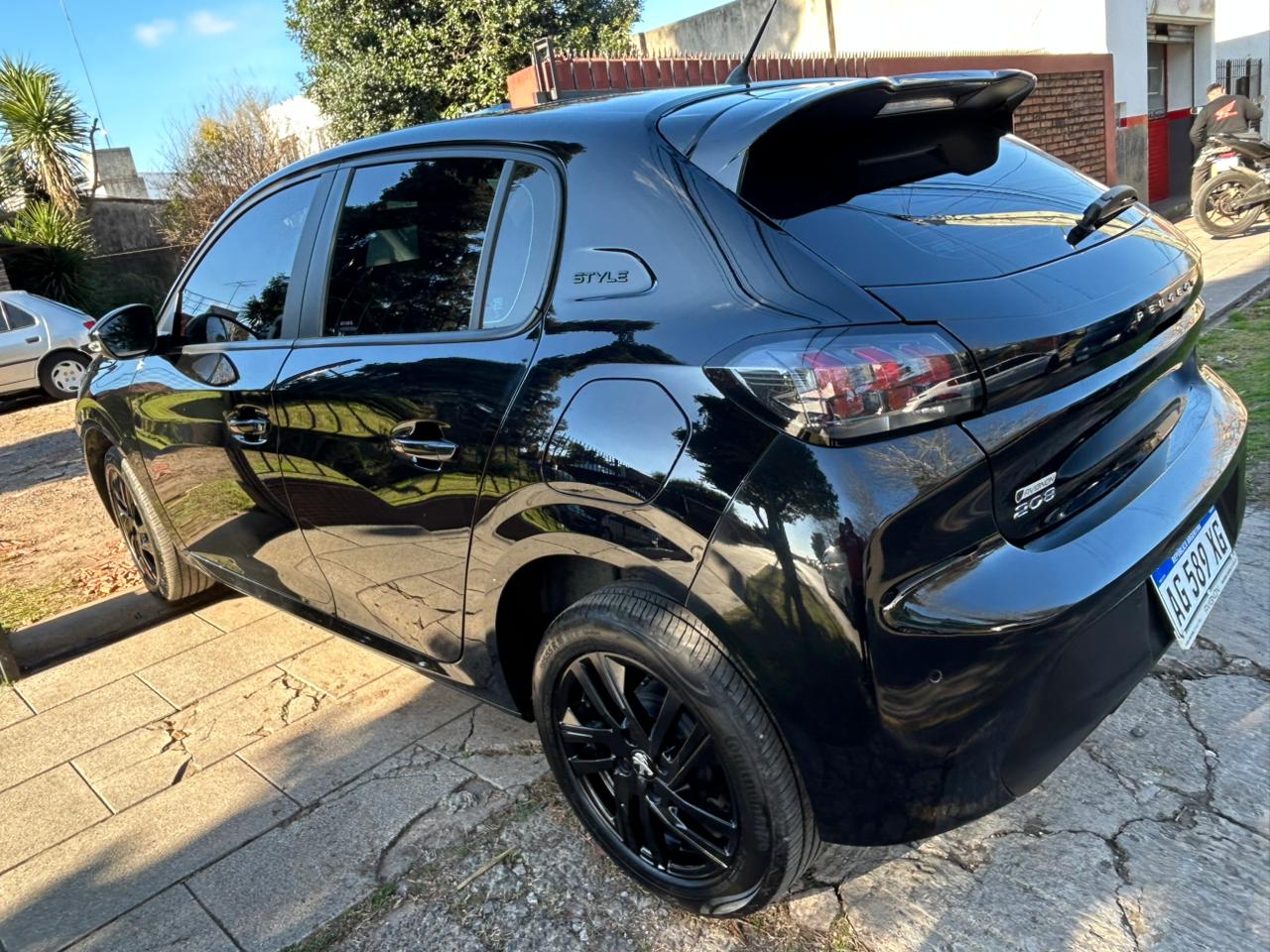 Mira esta publicación de Peugeot 208 2024 en Motordil