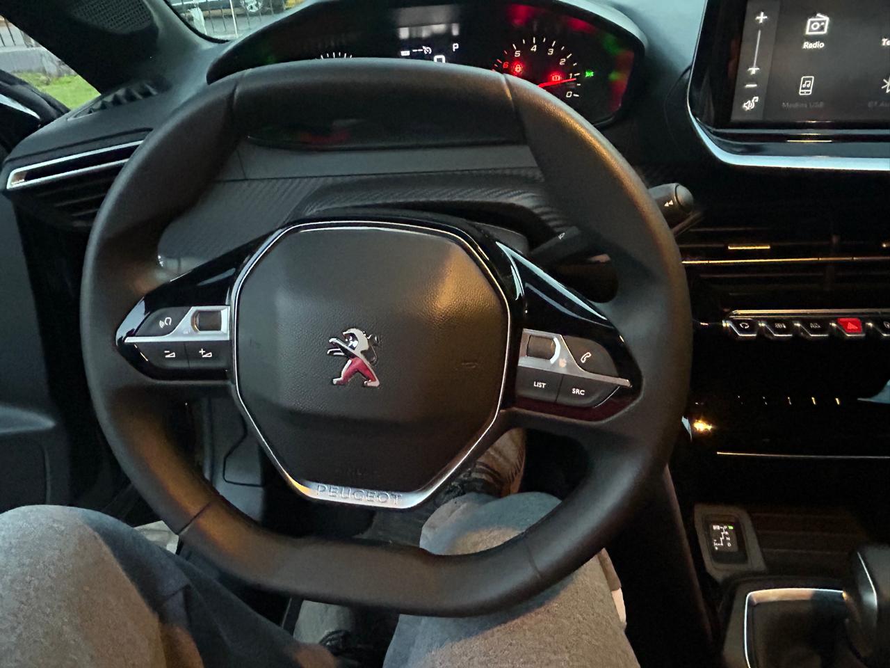 Mira esta publicación de Peugeot 208 2024 en Motordil