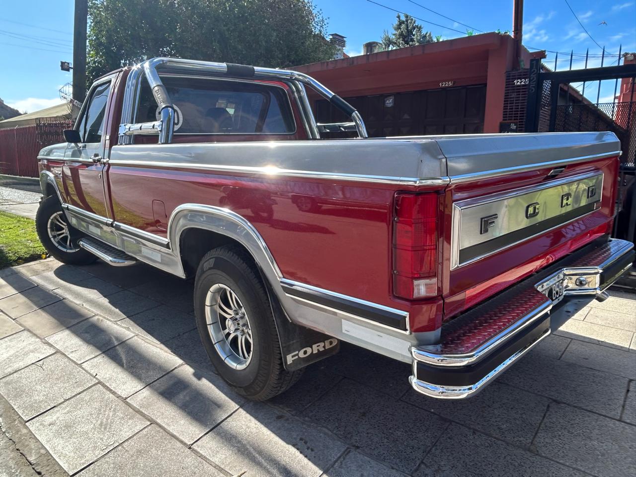 Mira esta publicación de Ford F 100 1981 en Motordil