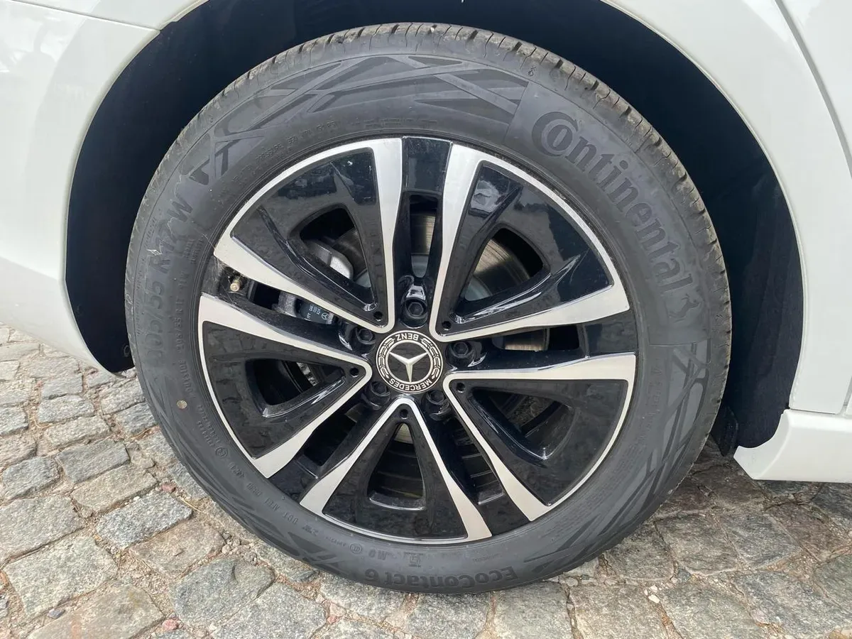 Mira esta publicación de Mercedes Benz CLA 2025 en Motordil