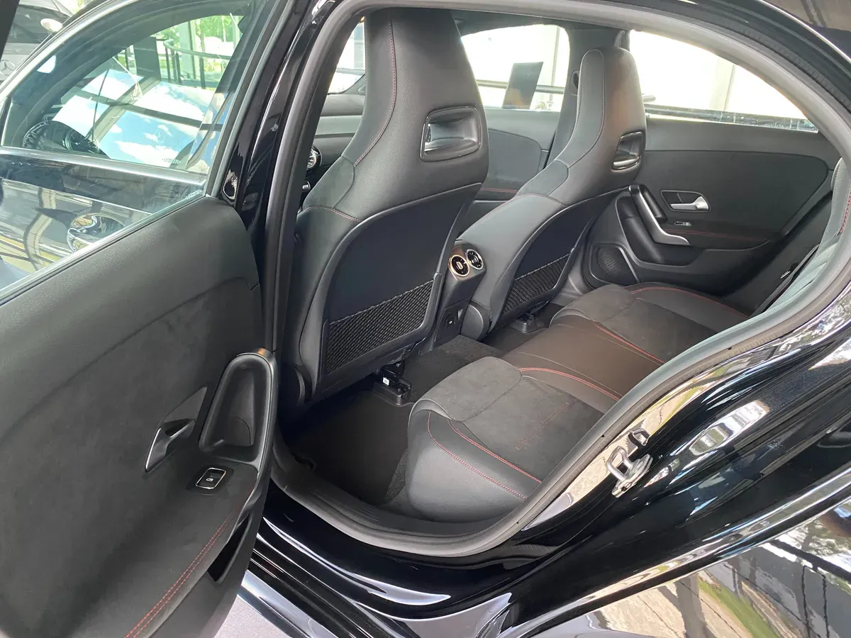 Mira esta publicación de Mercedes Benz Clase A 2025 en Motordil