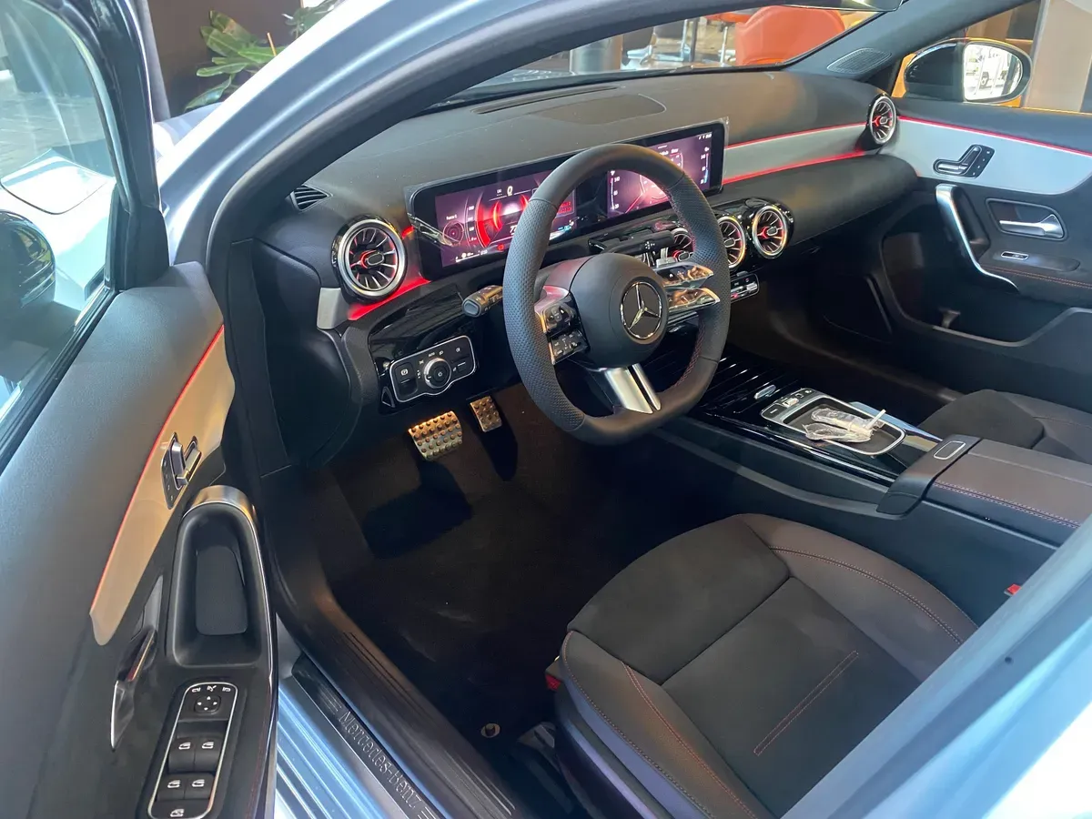 Mira esta publicación de Mercedes Benz Clase A 2025 en Motordil