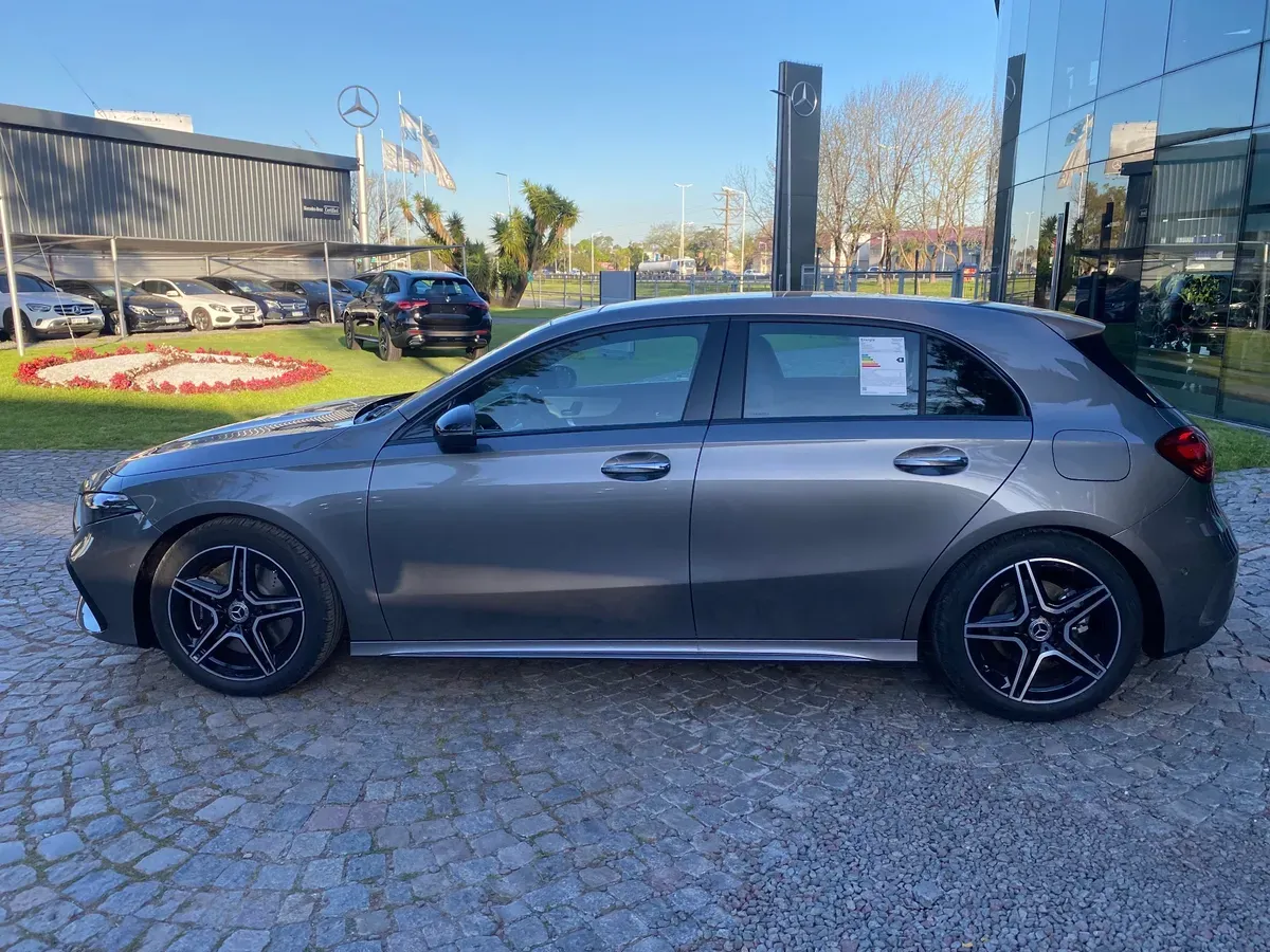 Mira esta publicación de Mercedes Benz Clase A 2025 en Motordil