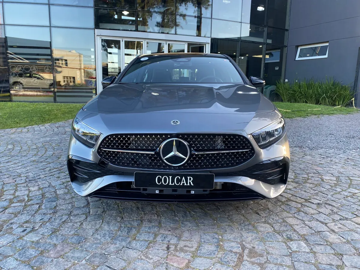 Mira esta publicación de Mercedes Benz Clase A 2025 en Motordil