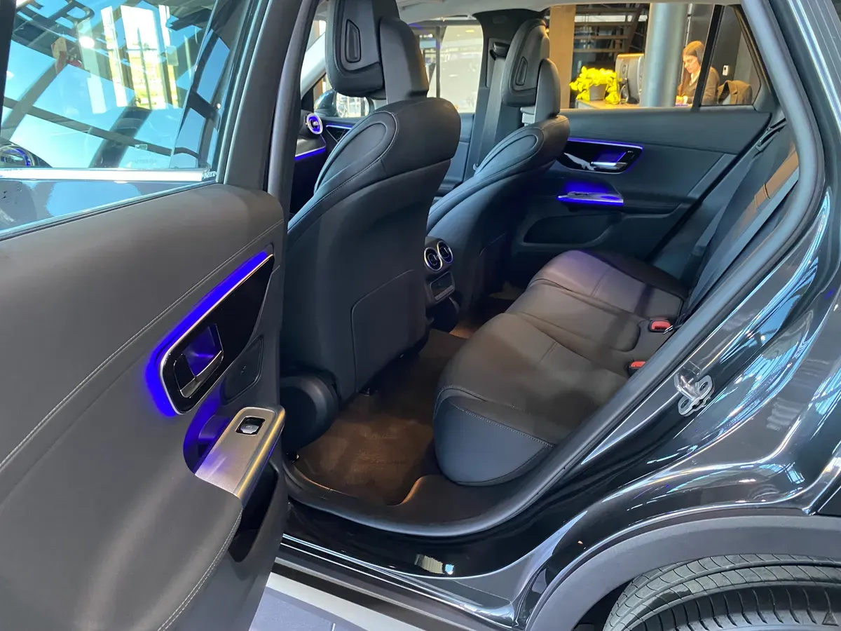 Mira esta publicación de Mercedes Benz GLC 2025 en Motordil