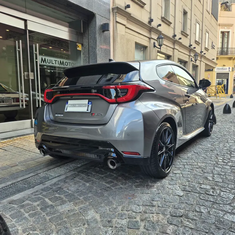 Mira esta publicación de Toyota Yaris 2025 en Motordil