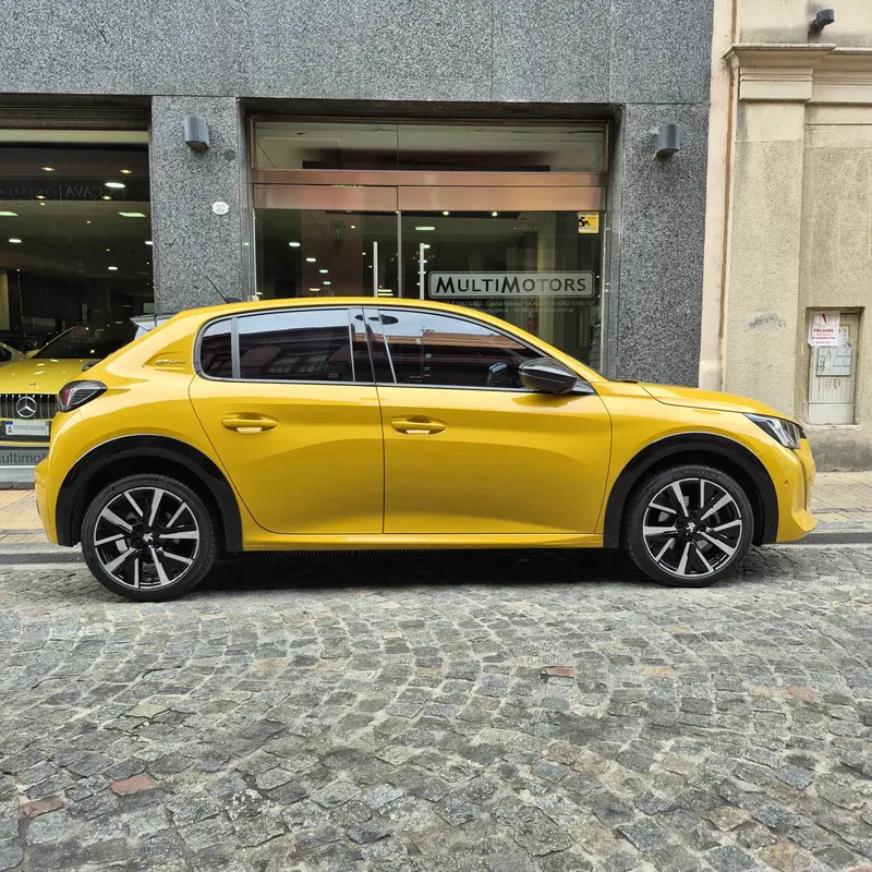Mira esta publicación de Peugeot 208 2021 en Motordil