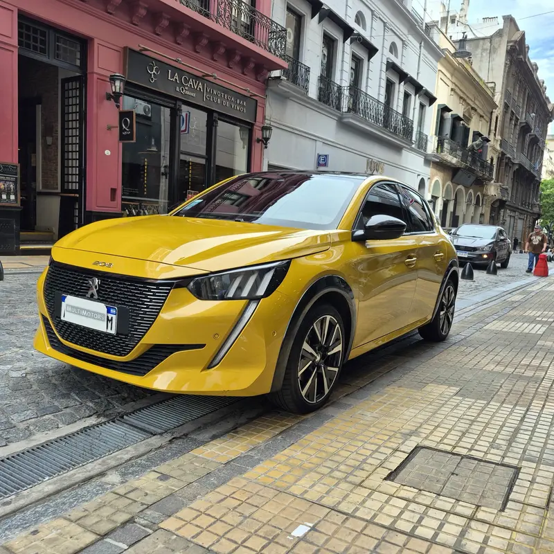 Mira esta publicación de Peugeot 208 2021 en Motordil