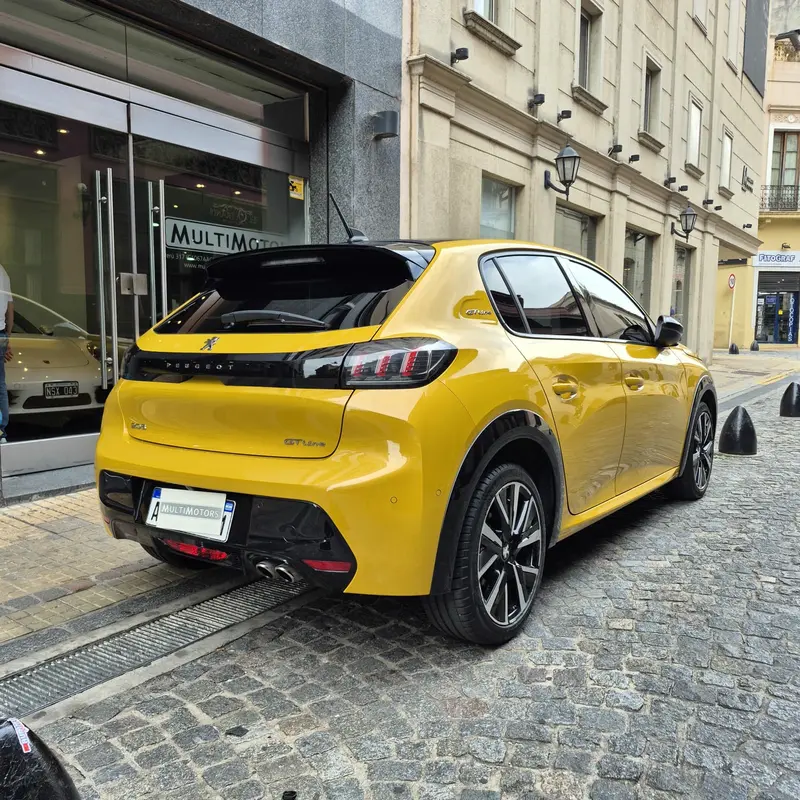 Mira esta publicación de Peugeot 208 2021 en Motordil