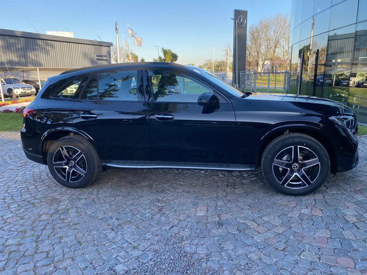 Mira esta publicación de Mercedes Benz GLC 2025 en Motordil