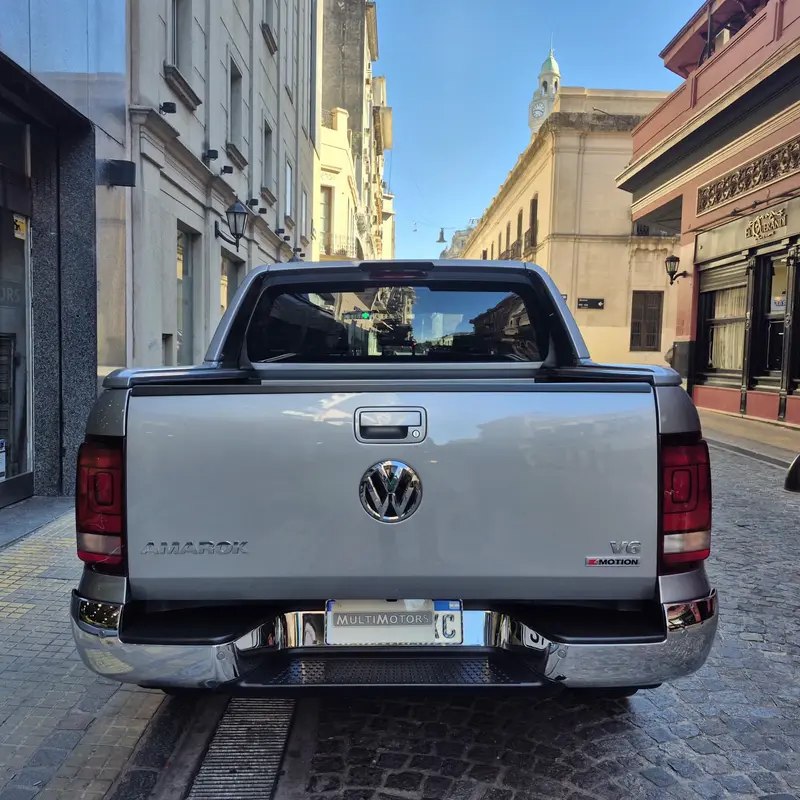 Mira esta publicación de Volkswagen Amarok 2015 en Motordil