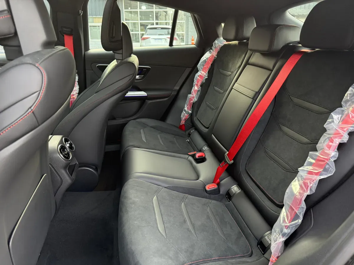 Mira esta publicación de Mercedes Benz GLC 2025 en Motordil