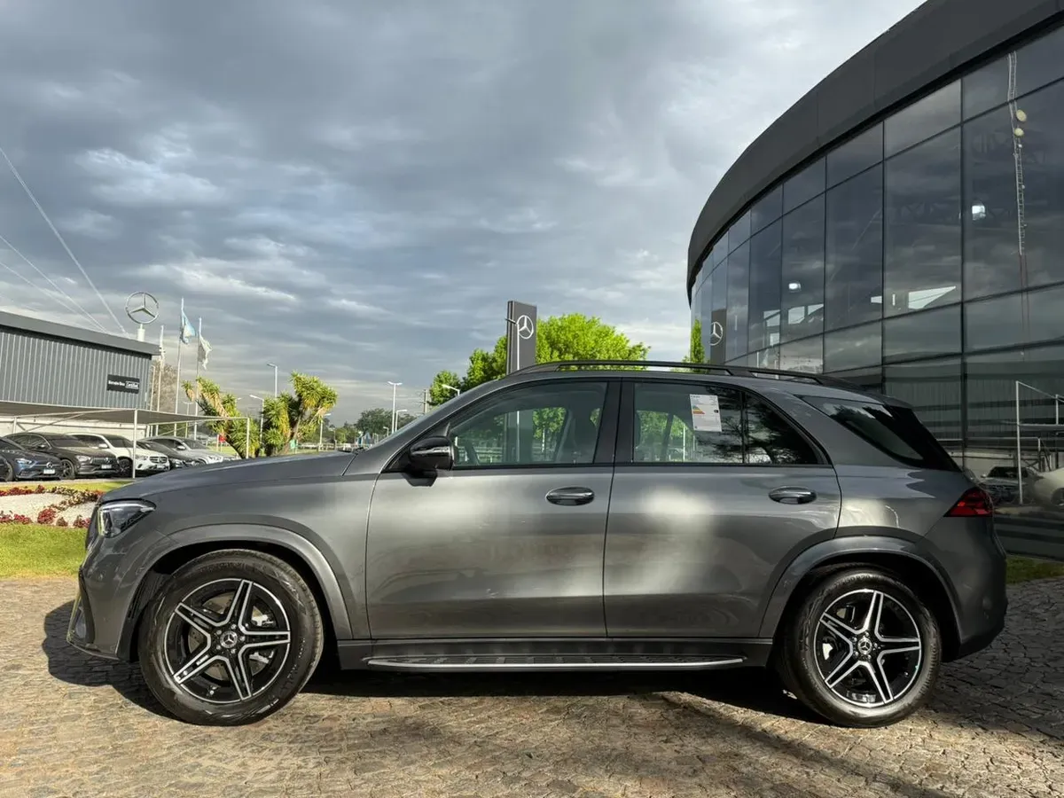 Mira esta publicación de Mercedes Benz GLE 2025 en Motordil