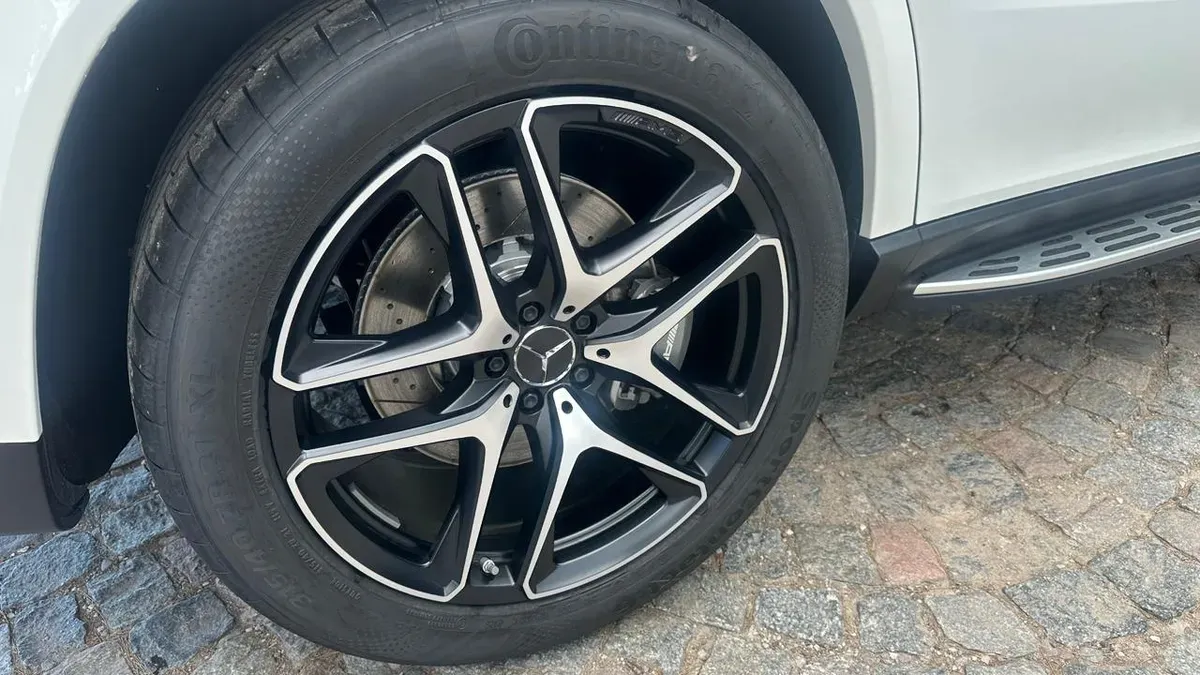 Mira esta publicación de Mercedes Benz GLE 2025 en Motordil