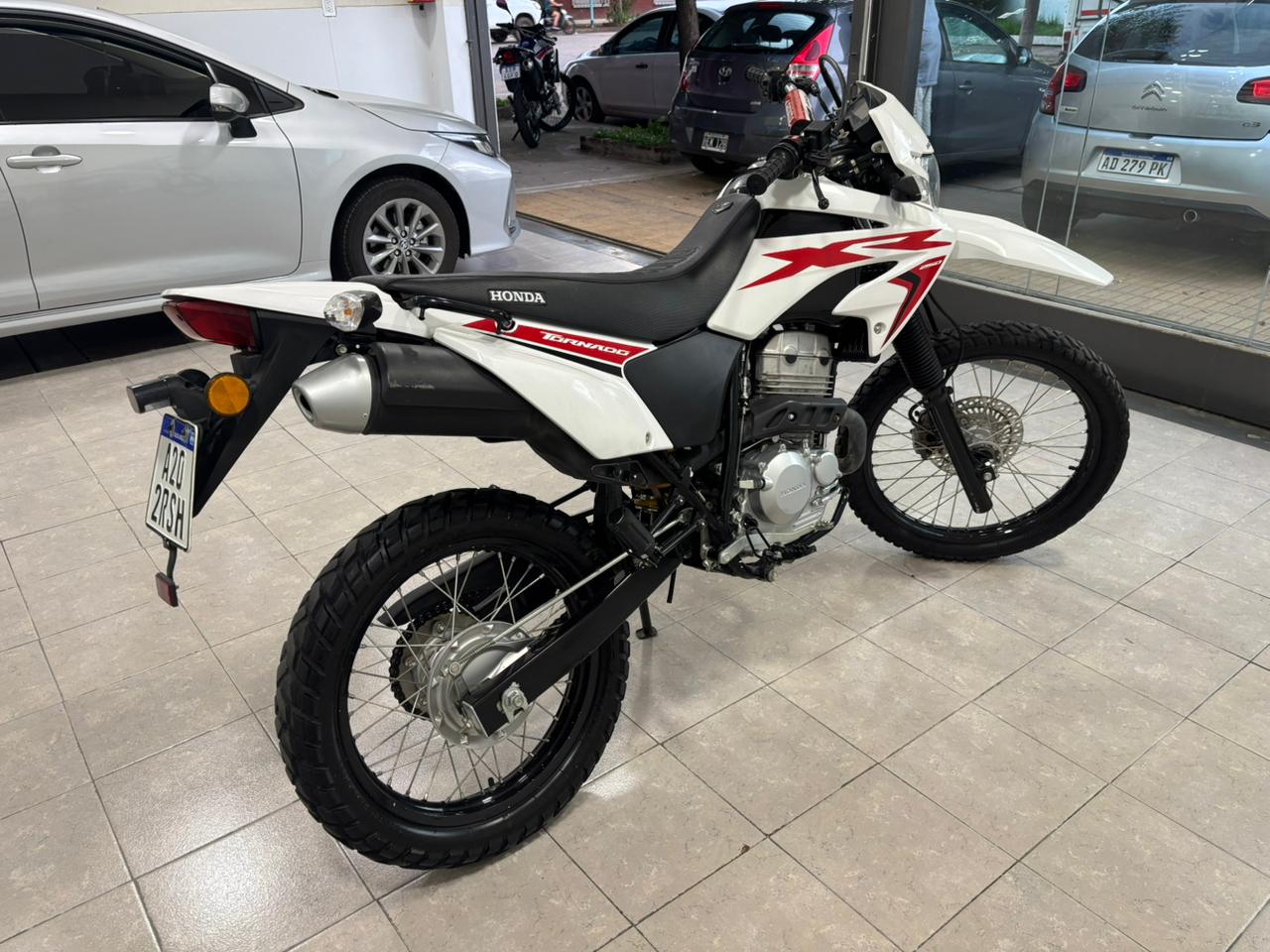 Mira esta publicación de Honda XR 250 Tornado 2023 en Motordil