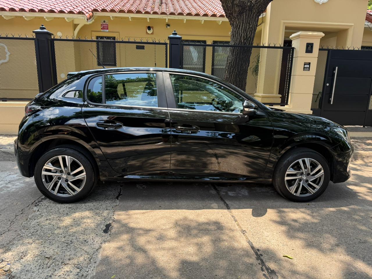 Mira esta publicación de Peugeot 208 2024 en Motordil