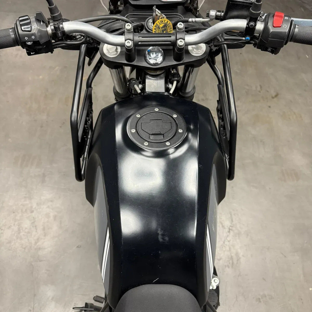 Mirá esta publicación de Royal Enfield 411