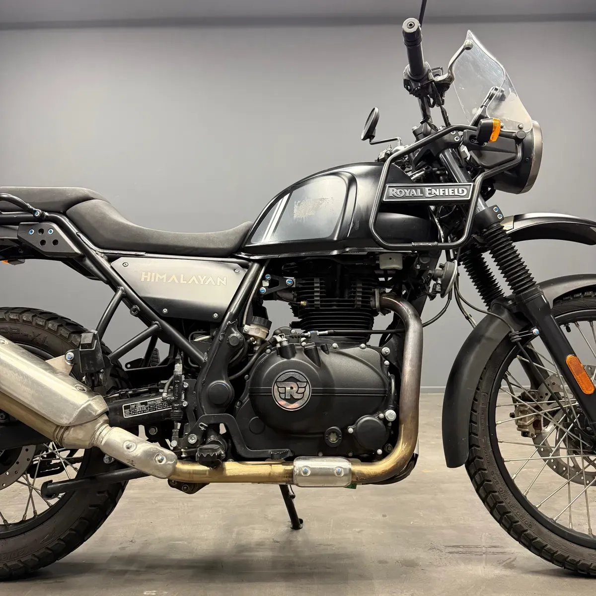 Mira esta publicación de Royal Enfield 411 2022 en Motordil