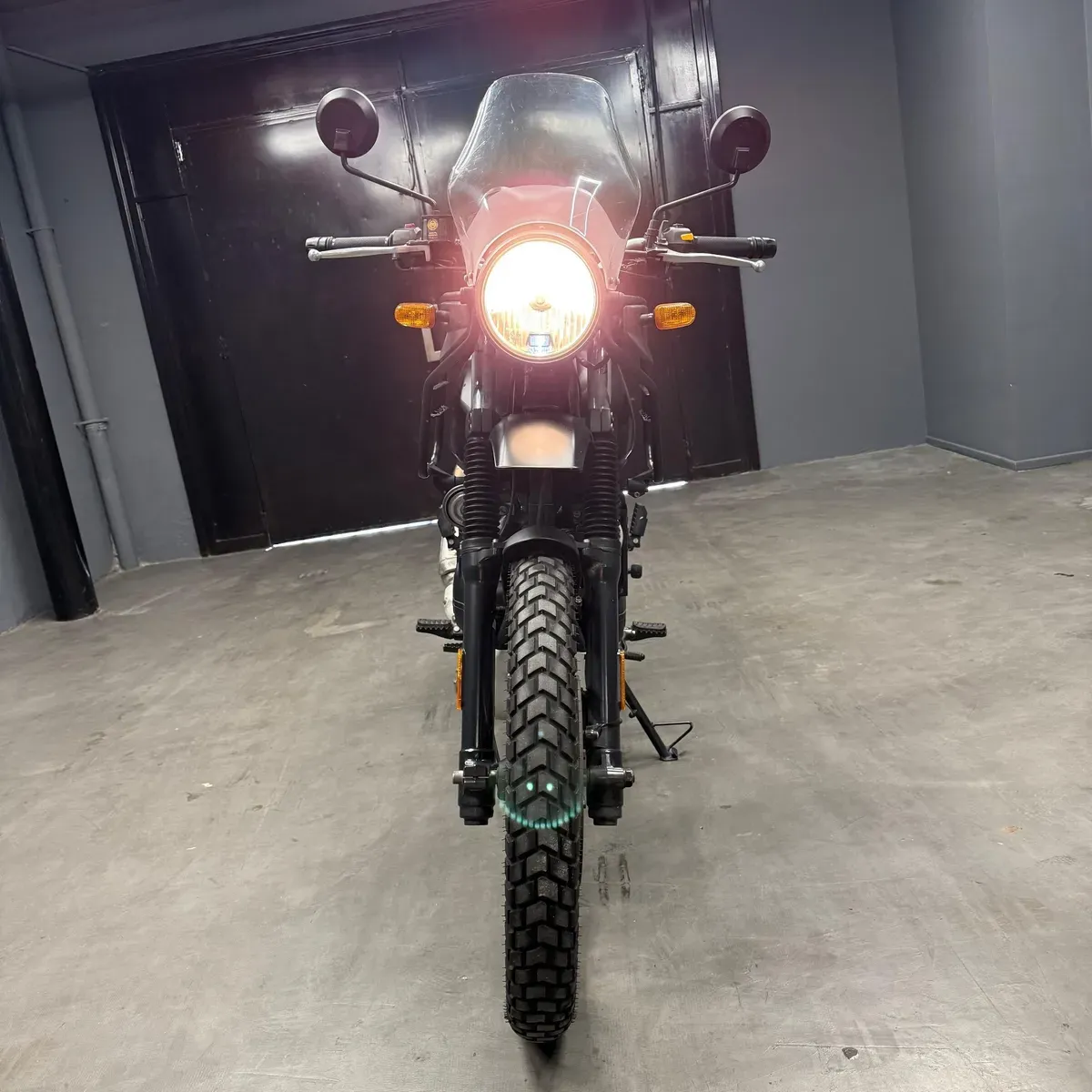 Mira esta publicación de Royal Enfield 411 2022 en Motordil