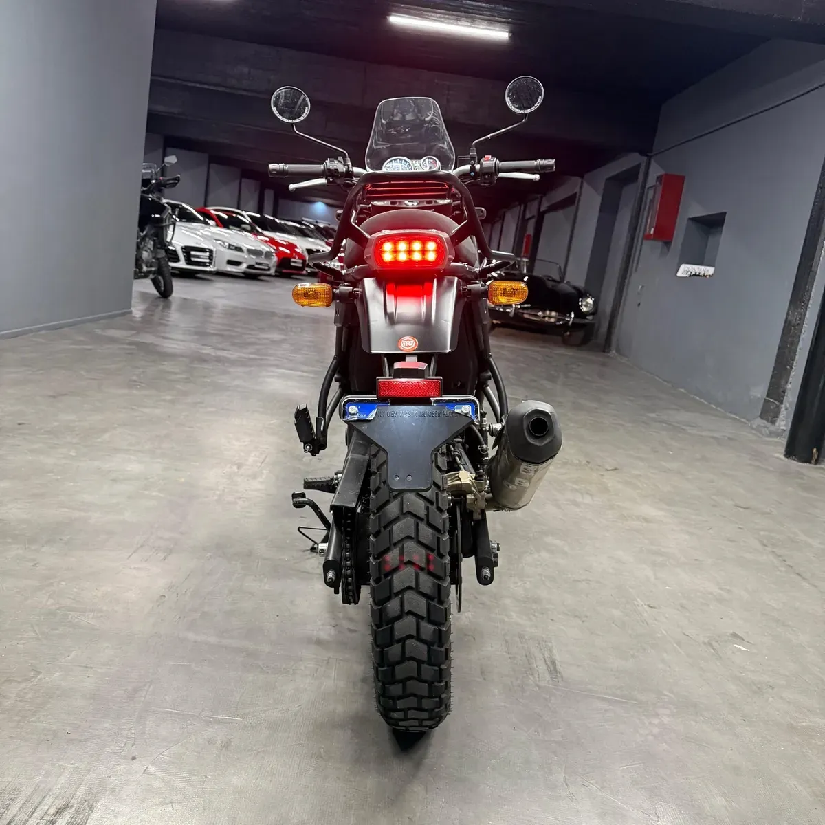 Mira esta publicación de Royal Enfield 411 2022 en Motordil