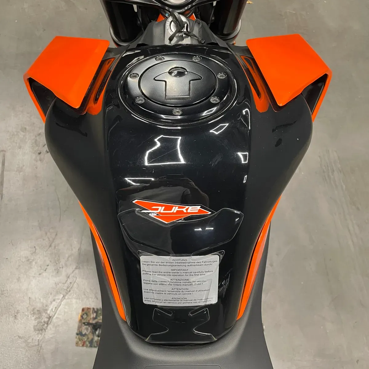 Mira esta publicación de KTM Duke 390 Naked 2020 en Motordil