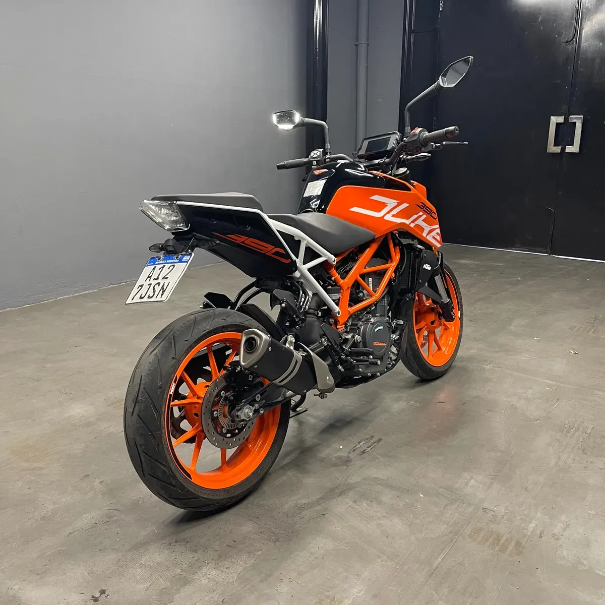 Mira esta publicación de KTM Duke 390 Naked 2020 en Motordil