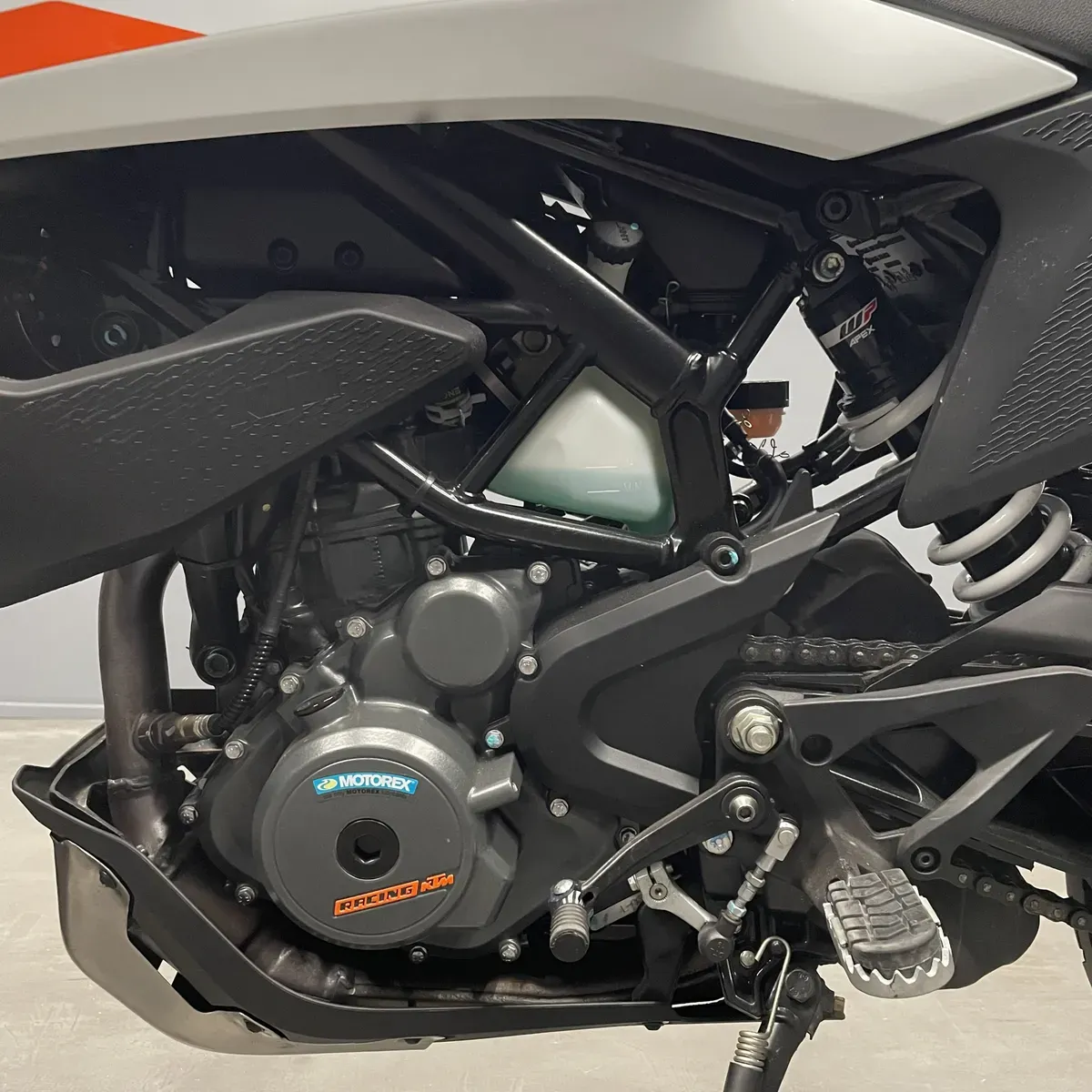 Mira esta publicación de KTM Adventure 390 2020 en Motordil